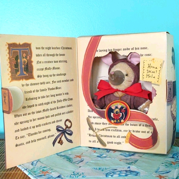 Muffy VanderBear twas the night bearfore xmas